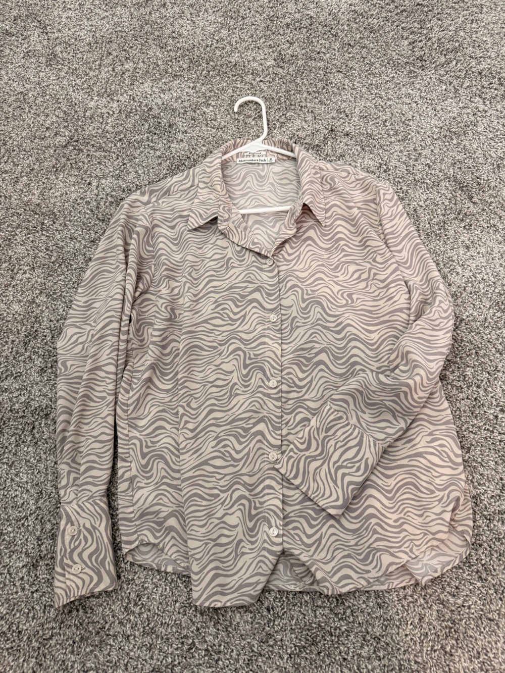 Abercrombie & Fitch - M - Faux Silk Pattern Button Down Boyfriend Shirt